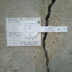Jauge G6 - Fissuromètre bi-axial pour le suivi des fissures Saugnac